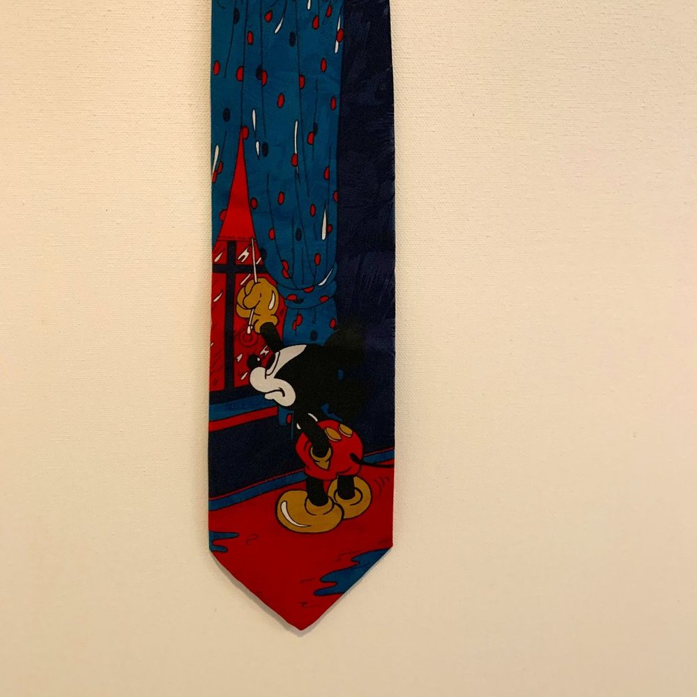 Disney Men's Mickey Mouse Tie Looking Out of Window